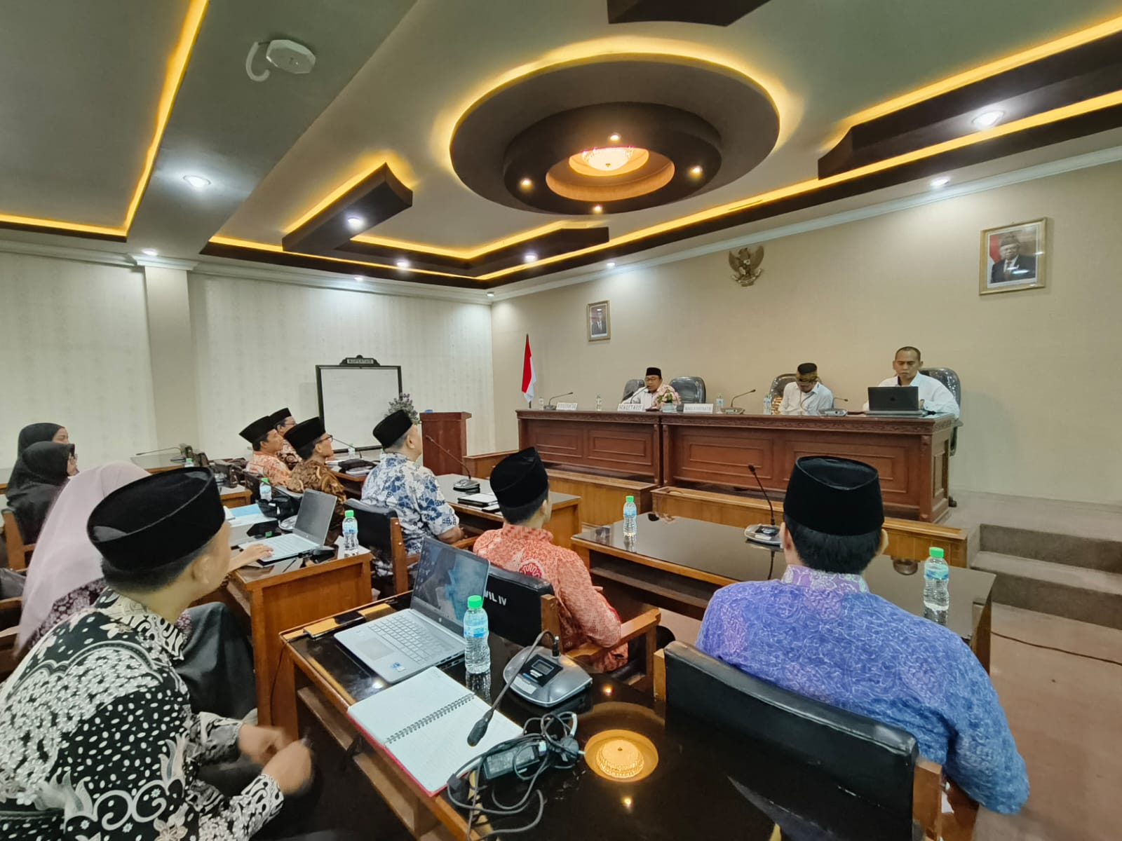 Kunjungan Universitas Islam Cordoba ke Kantor Kopertais IV Jawa Timur: Audiensi dan Penyerahan SK KEMENTRIAN AGAMA REPUBLIK INDONESIA